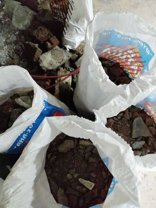 Беспланто.В мешках.Строй. мусор.