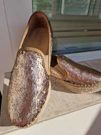 Дамски обувки ( еспадрили ) златист цвят с пайети