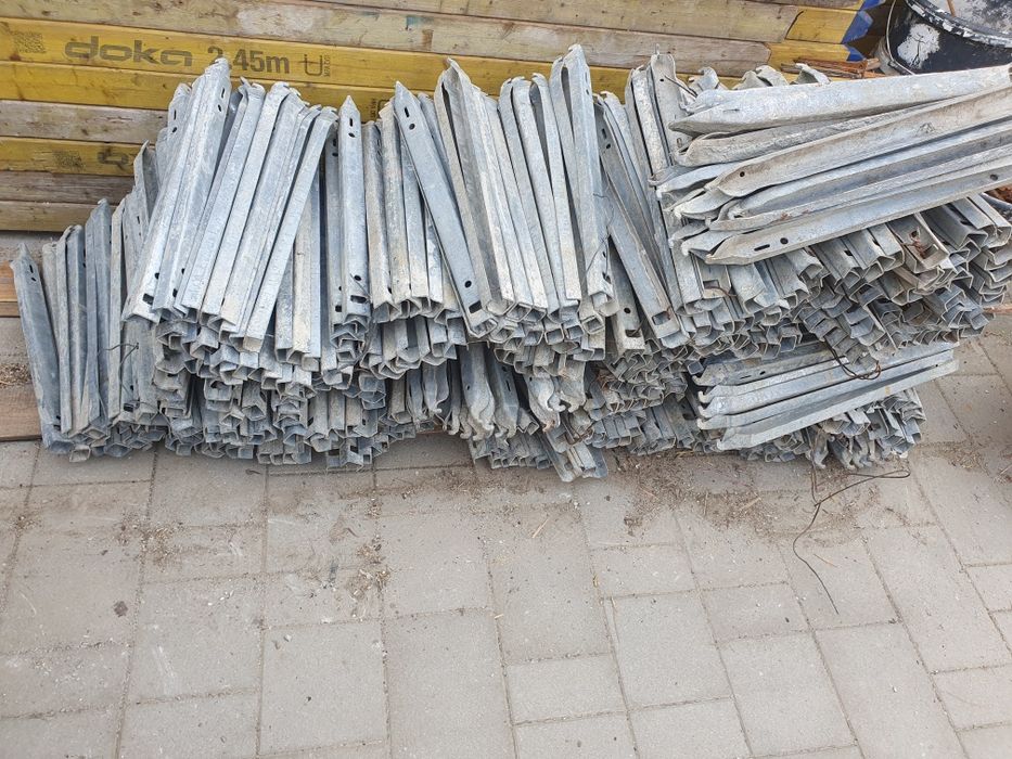 Montanți panouri cofraje doka 50cm 27mm pene sistem
