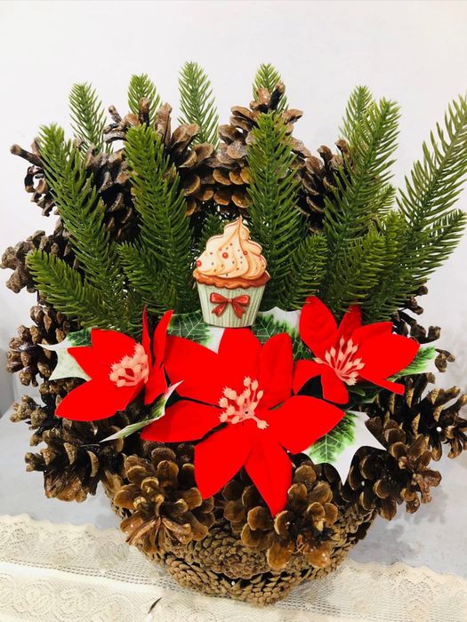 Aranjamente florale cu craciunita