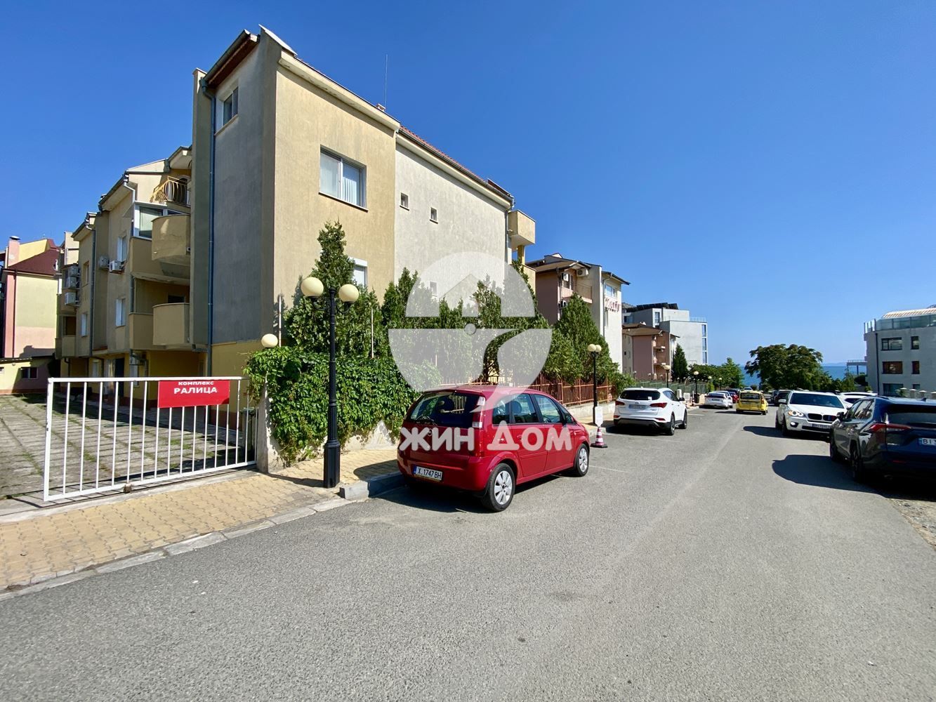 Тристаен апартамент с ГЛЕДКА МОРЕ И ПЛАНИНА в Ралица, Свети Влас
