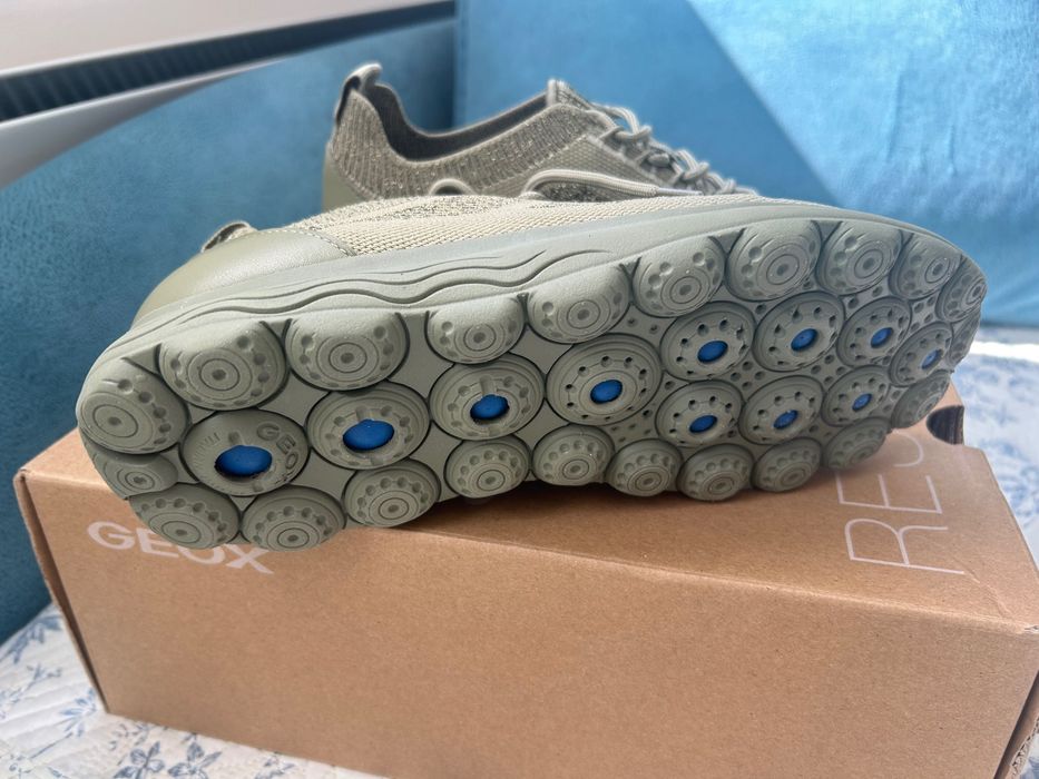 Нови Geox  Spherica текстилени маратонки 37 номер