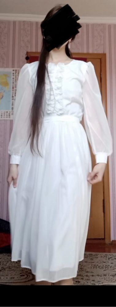 Платья белое