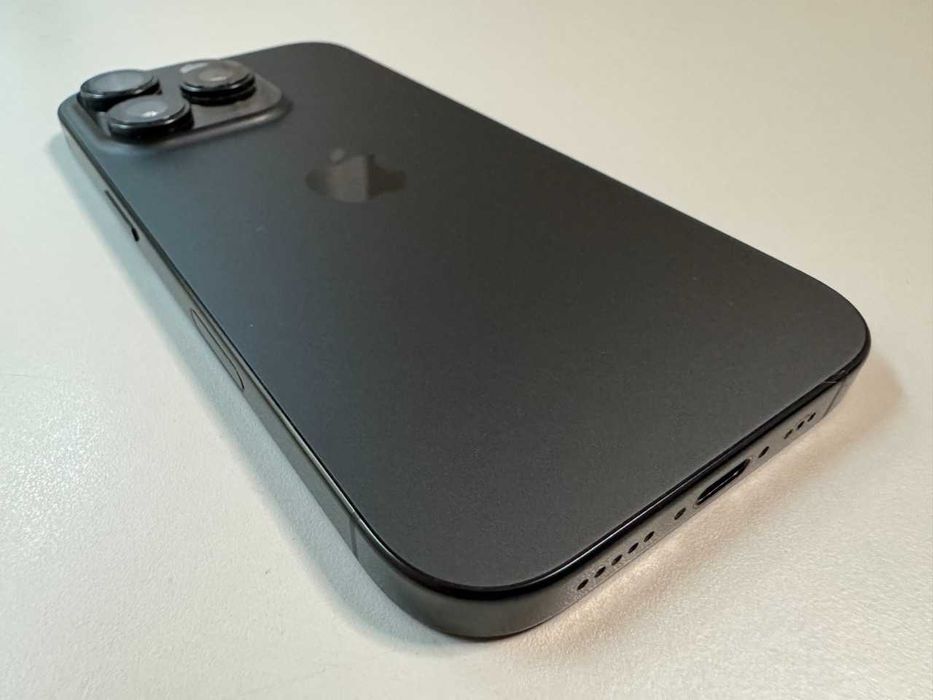  Apple / iPhone 16 Pro 128 Gb / Black Titanium