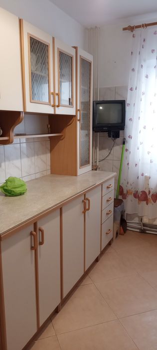 Apartament 3 camere de închiriat preț 300€