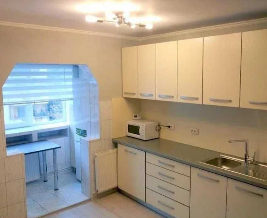 Дава се под наем Двустаен апартамент в Пловдив, Център - 28 кв.м за 142.8 € - Снимка #2