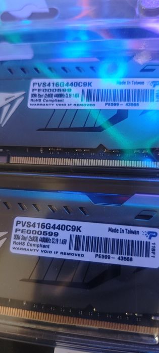 Vând memorii DDR4 4400mhz 2x8gb cl19 Patriot Viper