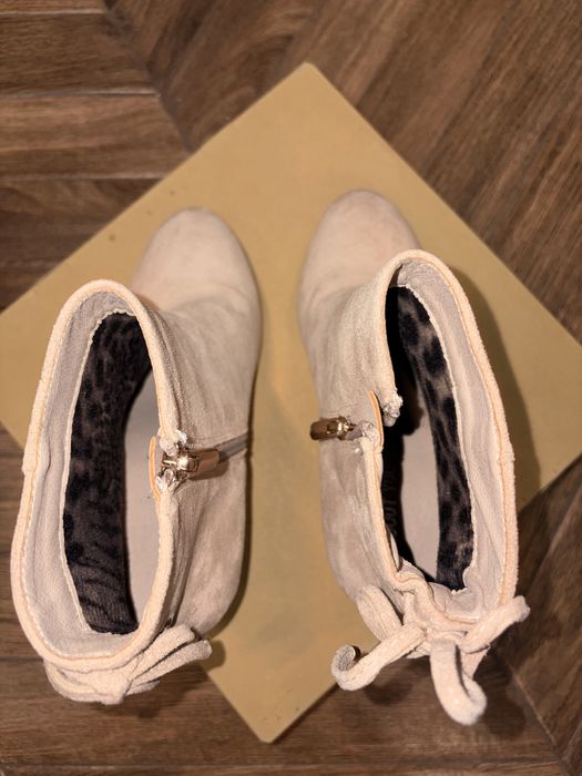 Дамски боти на висок ток