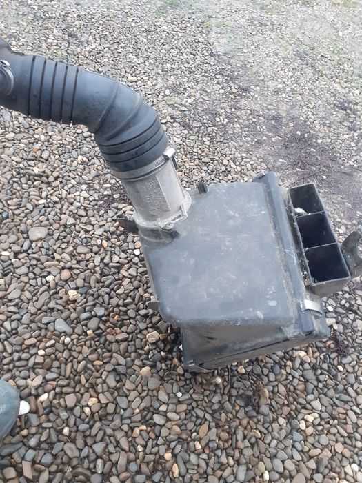 Vând 2 bare cromate de volkswagen passat b5.5 2005