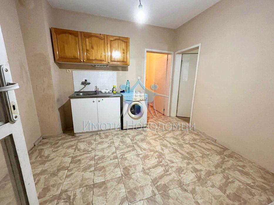 Продава се Четиристаен ТУХЛЕН апартамент в гр.Шумен, кв.Добруджански