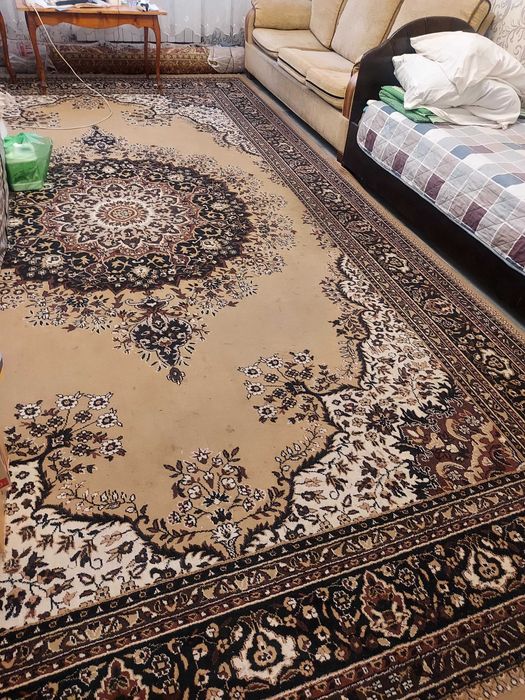 Ковры шерстяные, размер 6 на 3, 3на 2. Можно по отдельности.