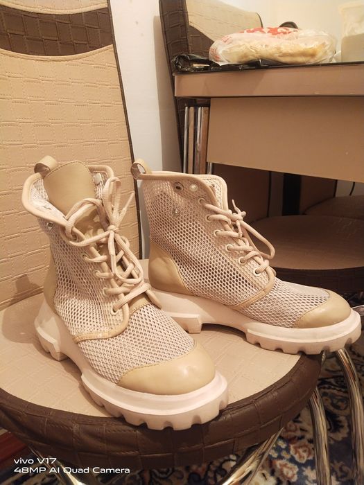 Продам летний кроссовки