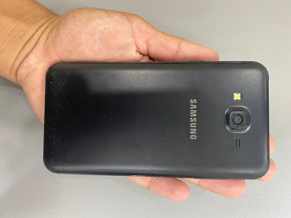 Samsung J7 neo 16GB