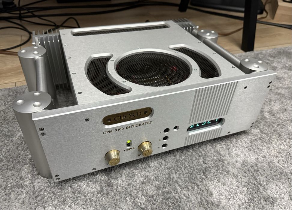 Amplificator Chord CPM 3300 (B&W, Focal, Luxman, Accuphase)