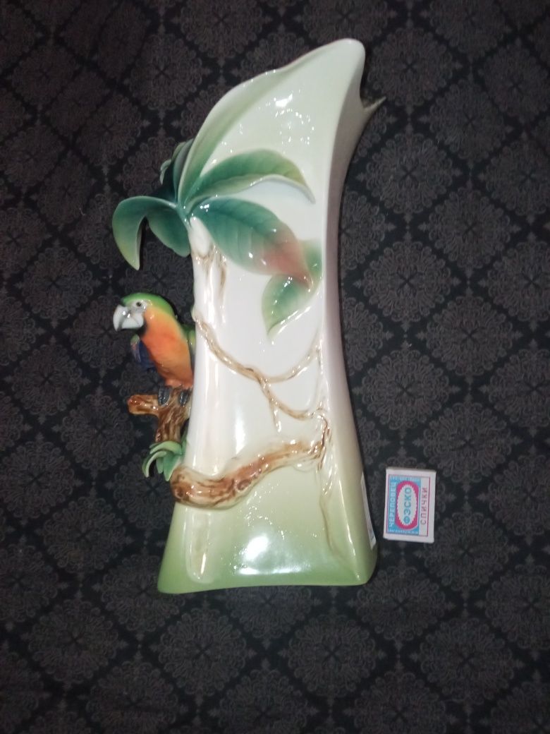 Продам фарфоровую вазу (Franz)