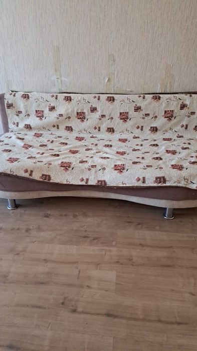 Продам два дивана