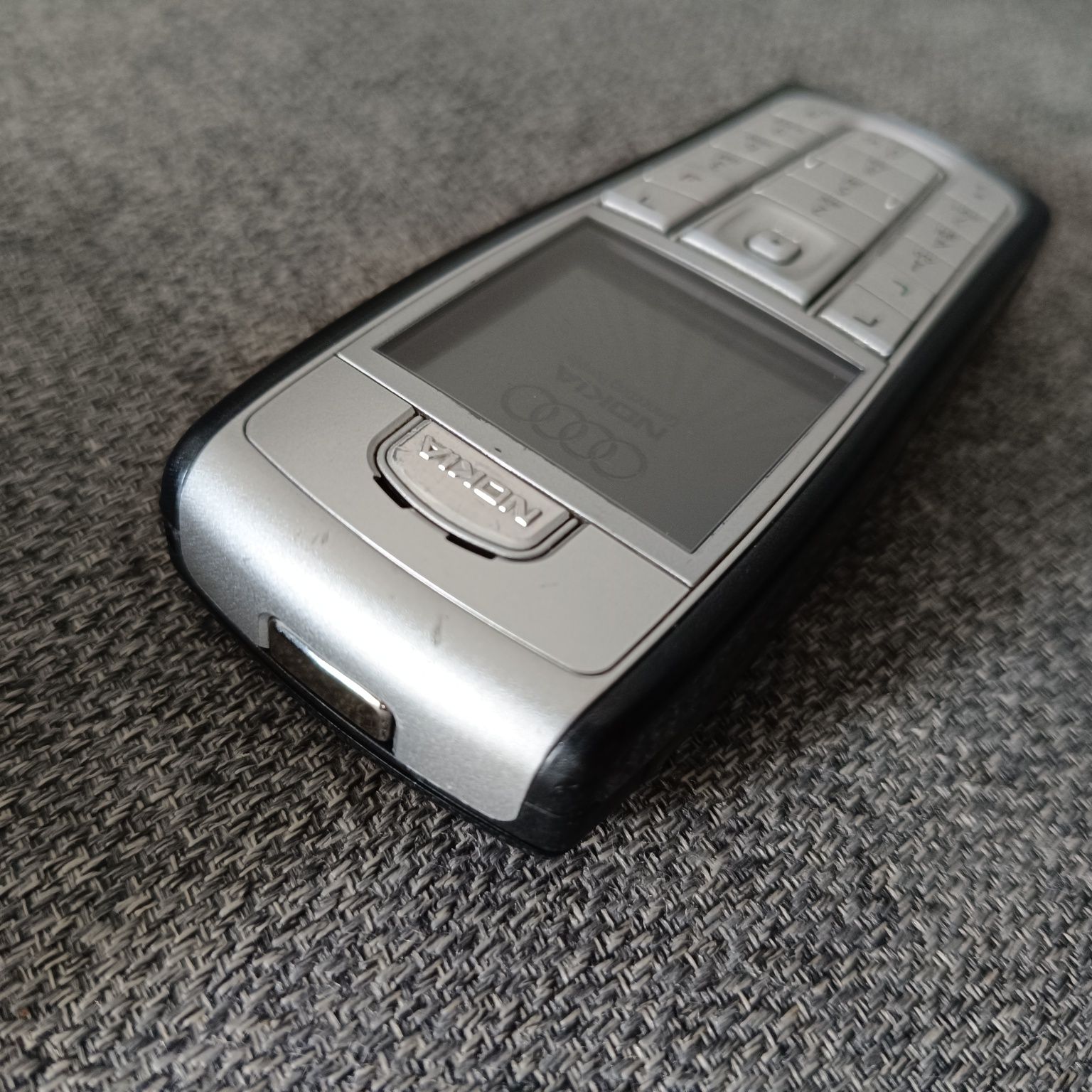 Nokia 6230i + Audi/VW Adapter