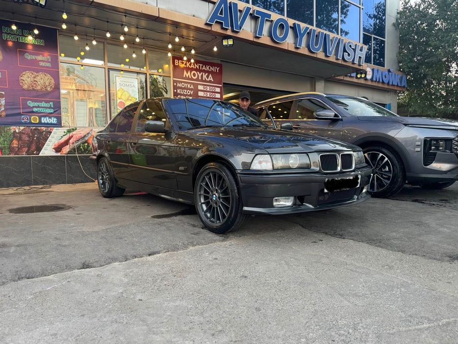 BMW sedan e36 m40 318