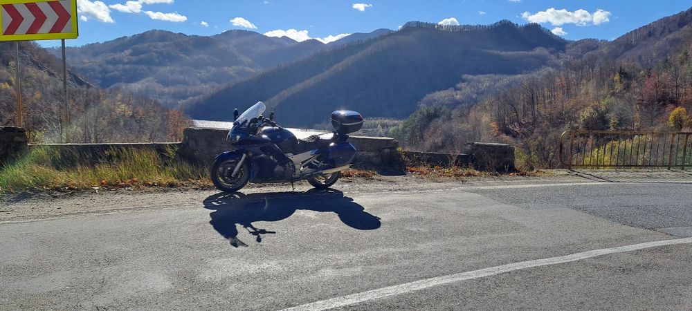 Motocicleta yamaha FJR 1300