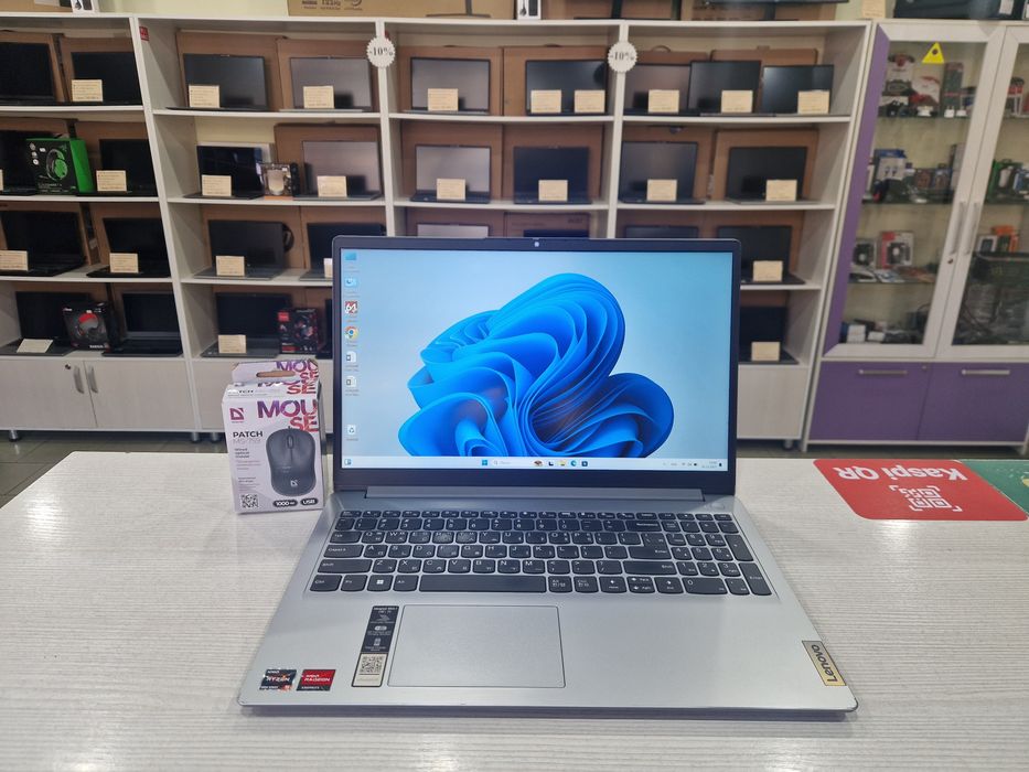Lenovo (Ryzen 5 5500u, 8 Gb DDR4, 256 Gb SSD)