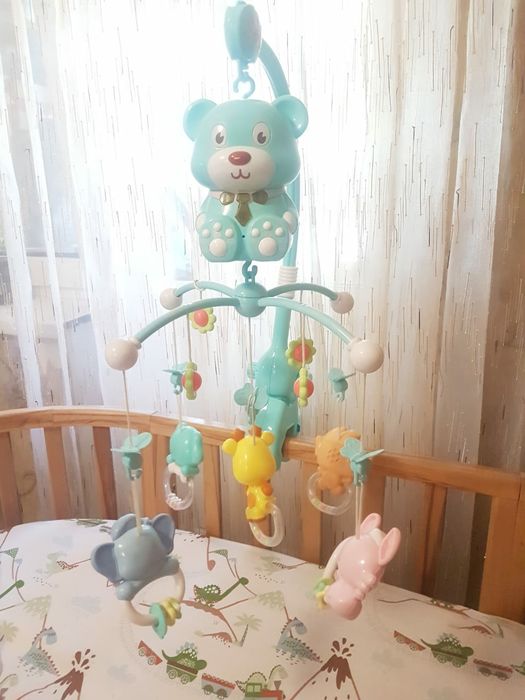 Мобиль  на манеж