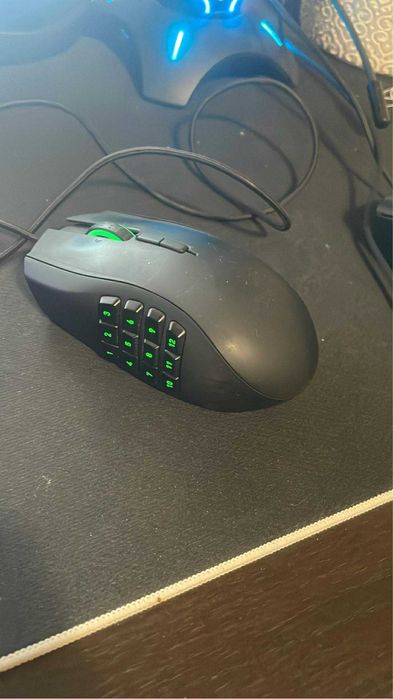 Мишка Razer Naga