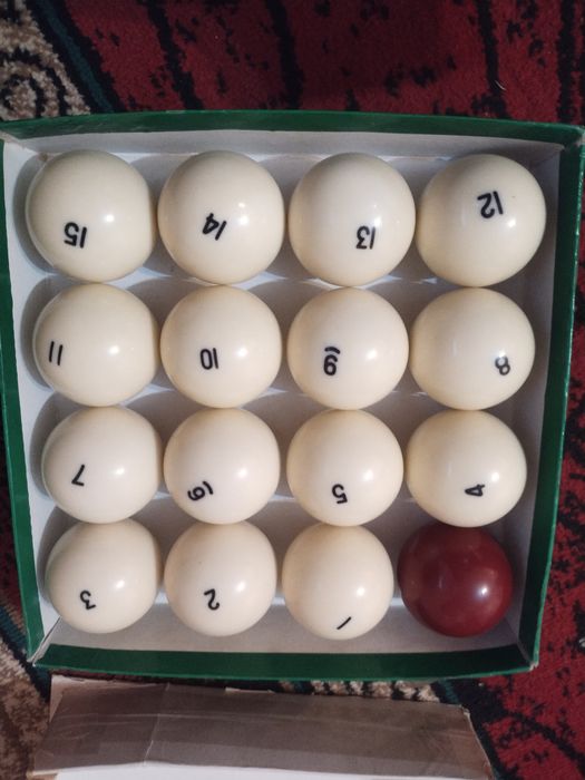 Бельярдные шары новые в хорошем состоянии