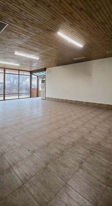 Търговско помещение до Съда и в центъра на Горна Оряховица