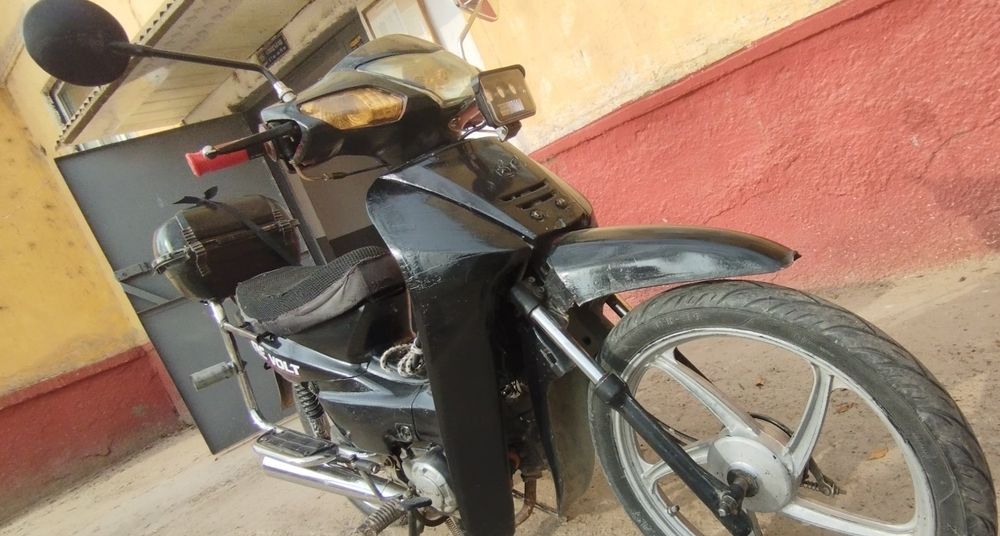 мотосикил Револт