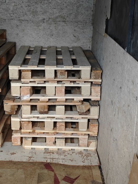 Продам поддоны в отличном состоянии,с района Оркен