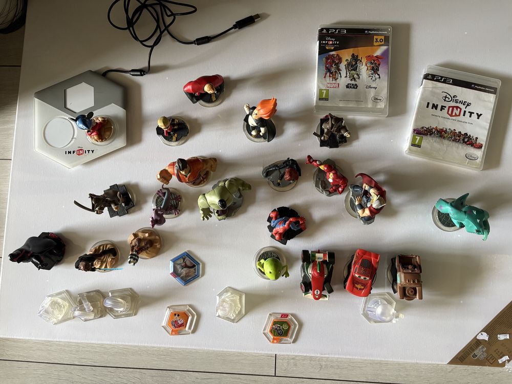 Disney infinity фигурки+ 2 игри