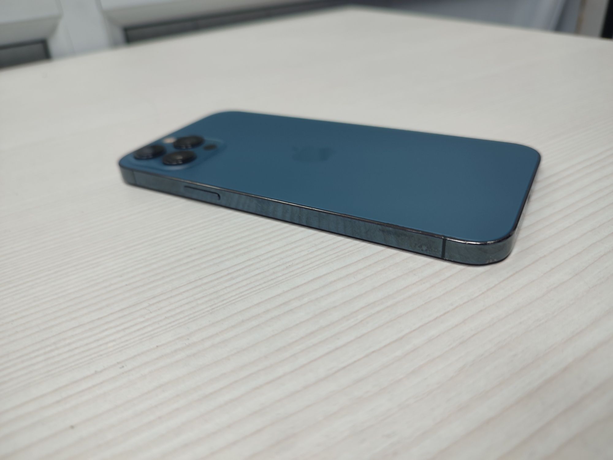 iPhone 12 pro Max 128gb хорошо работает