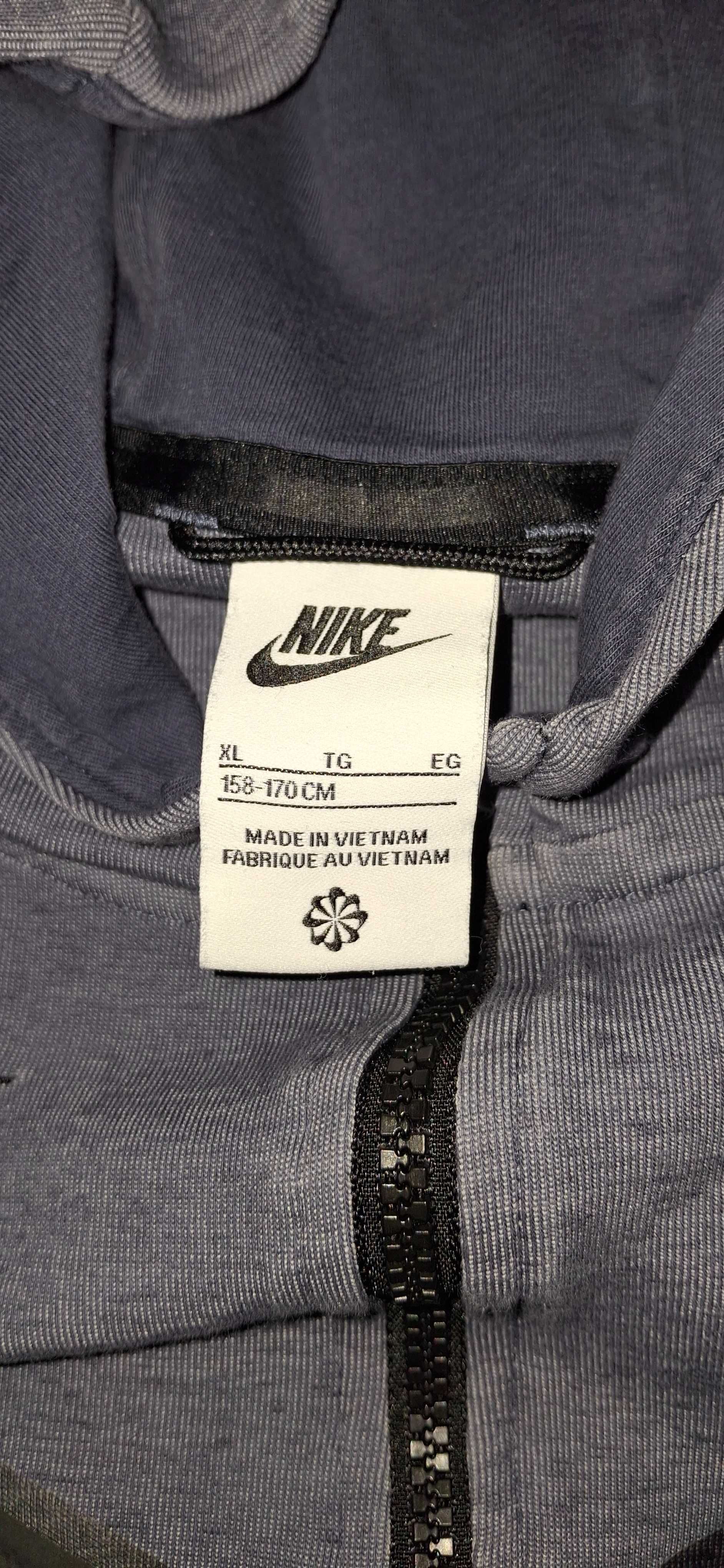 Nike Tech Fleece