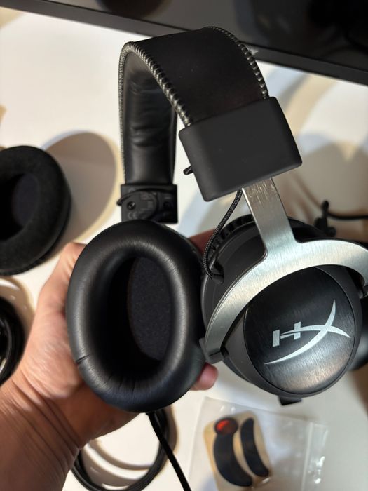 Слушалки HyperX Cloud 2 и Мишка Zowie S2-C