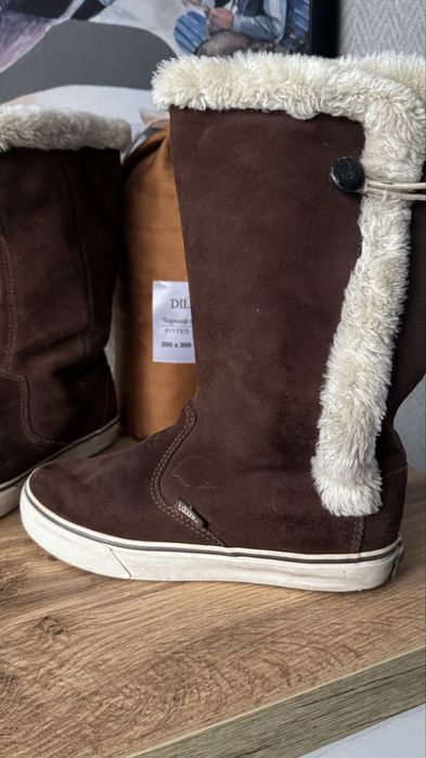 Дамски кожени апрески Vans номер 35