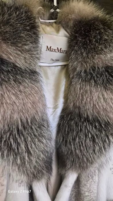 Haina blana alpaca si vulpe