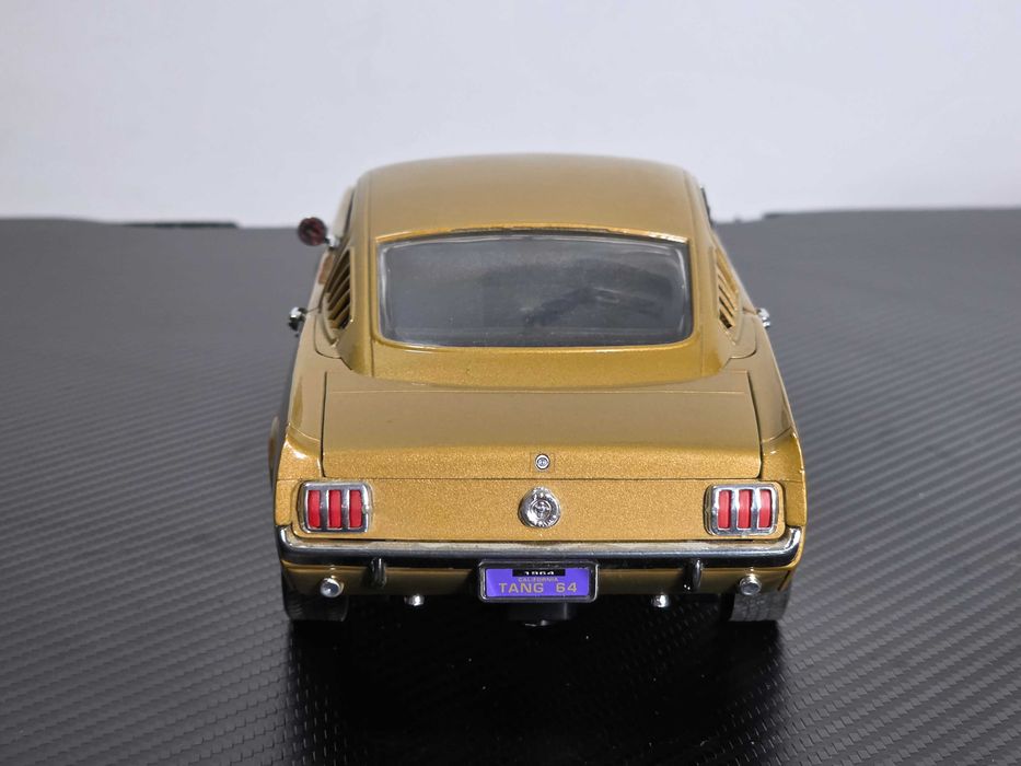 Macheta Auto 1/18 MIRA Ford Mustang 1964 1/2