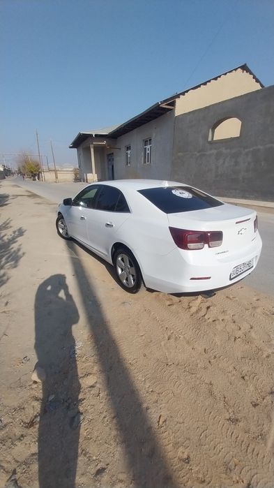 Malibu sotiladi srochno