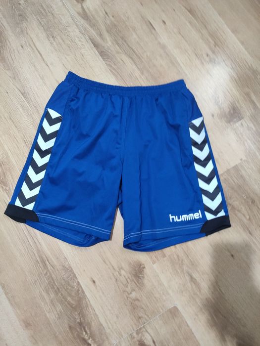 Pantaloni scurți Hummel mărimea M