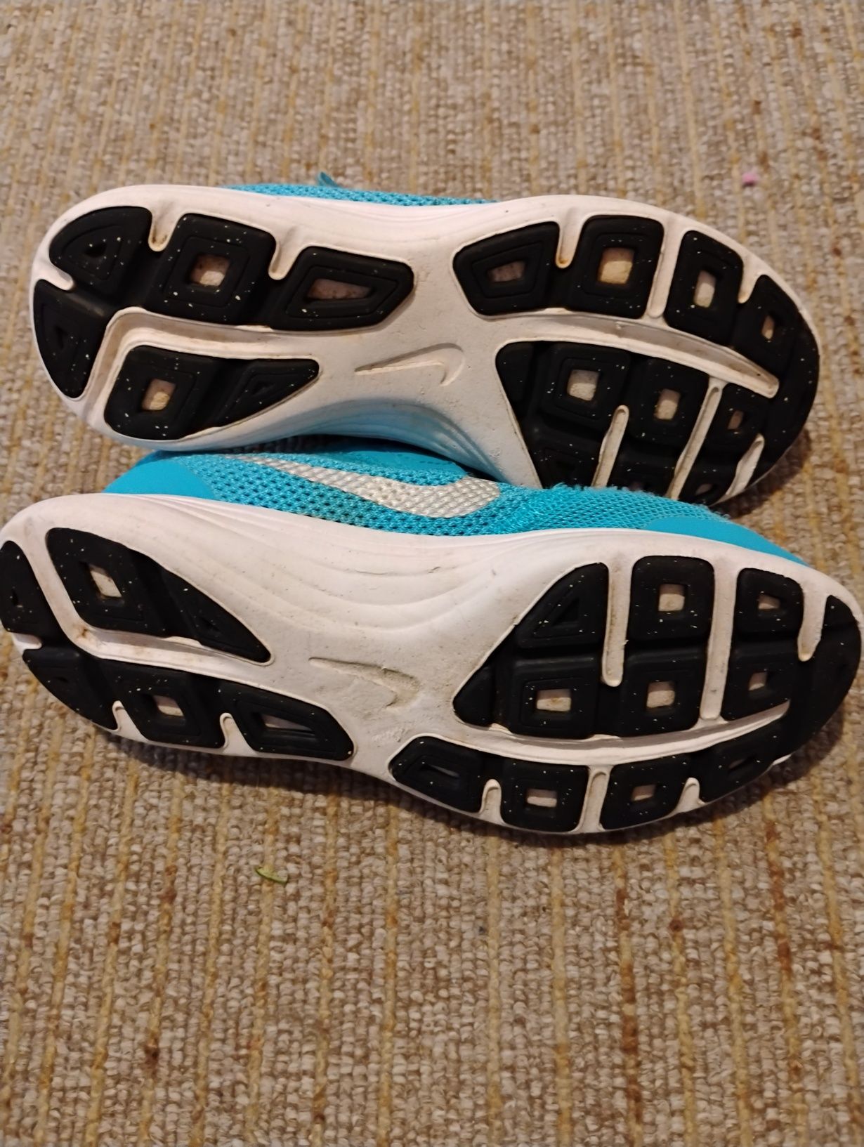 Детски маратонки Nike 30 номер,15лв.
