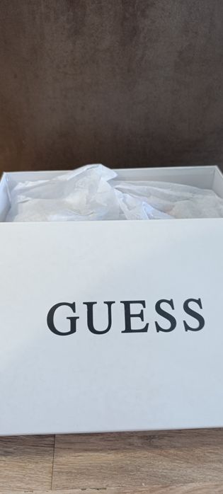 Нови летни обувки/сандали GUESS