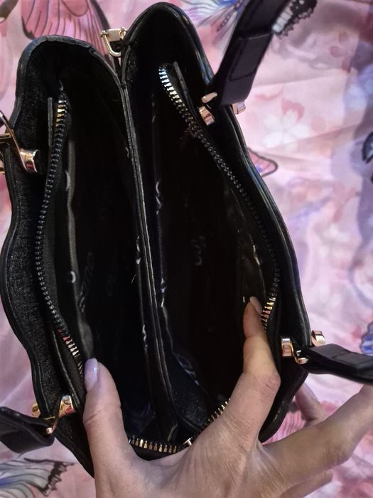 Продавам чанти като нови