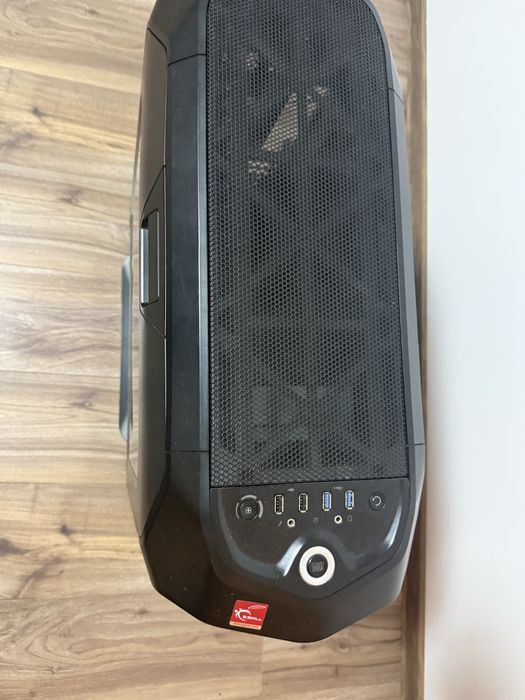 Carcasa PC Big Tower