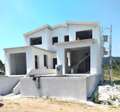 Продава нова къща 55 м2 с басейн и двор 30 м2, Паралия Врасна, Гърция