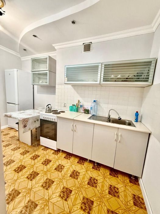 Отдам кухню и прихожую мебель