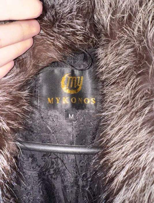 коженото палто е в добро състояние