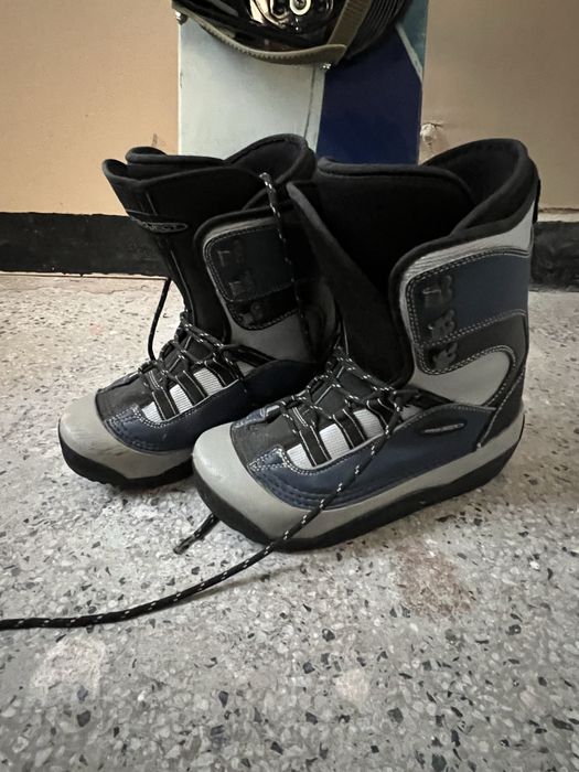 Сноуборд Burton 141см с автомати + подарък обувки