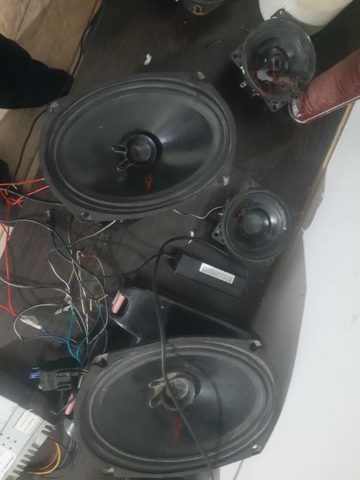 Магнитола с колонками