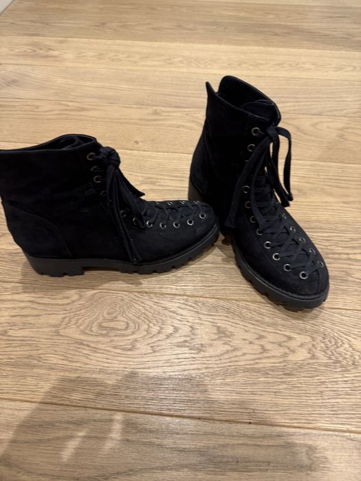 Cizme Musette piele intoarsa cu siret ,37