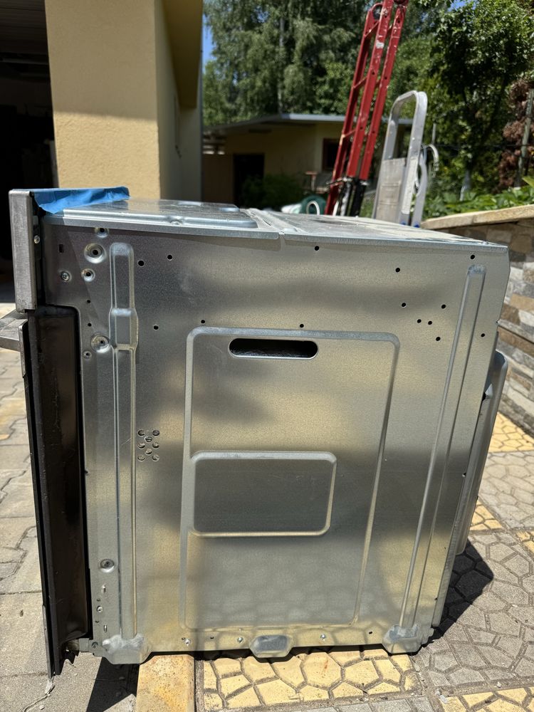 Работеща готварска печка фурна за вгражфане Electrolux EOB33100X